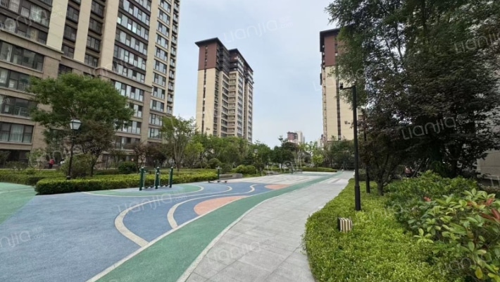 鲁昊棠琳湾一期外景图