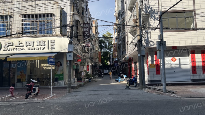 三中东里六巷外景图