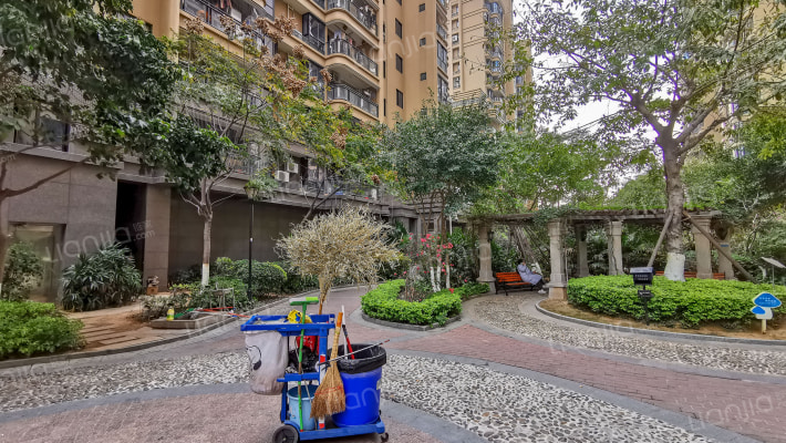 新景华府一期外景图