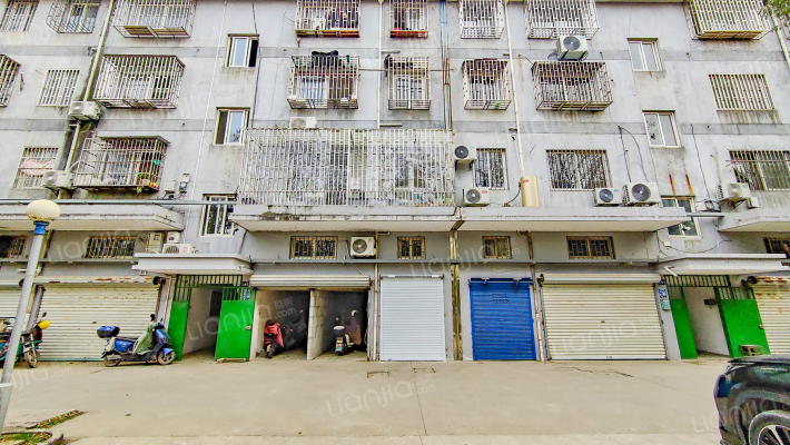 县前街1068号外景图