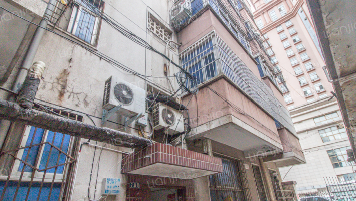 中原东路108号外景图