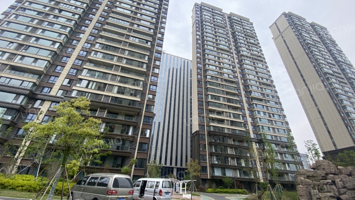 国投凤凰汇聚龙府外景图