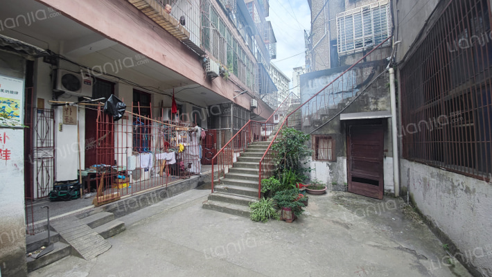 石油公司宿舍外景图