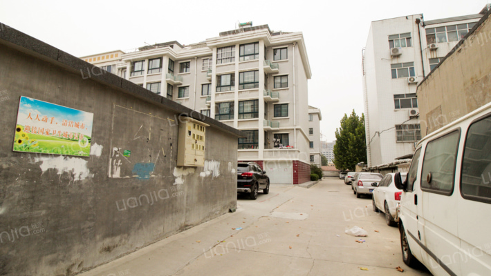 果品花苑外景图