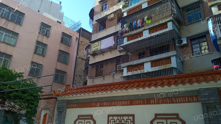 糖烟酒公司宿舍外景图