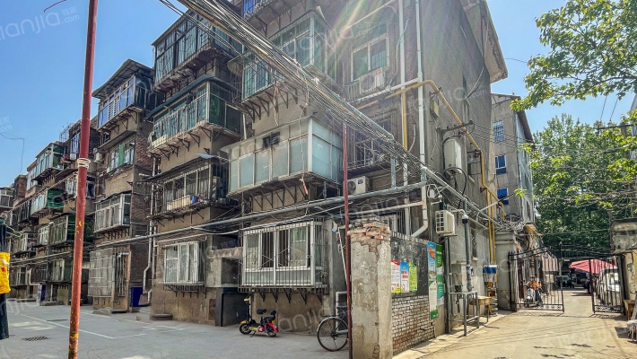 水产品家属院外景图