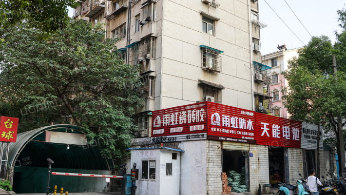 雨花区法院宿舍外景图