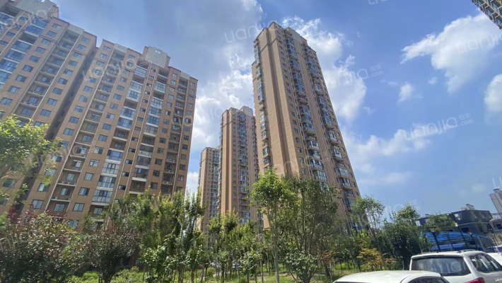 百瑞泓城外景图