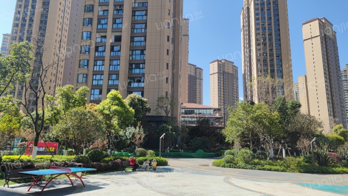 俊发彩云城澜湾外景图