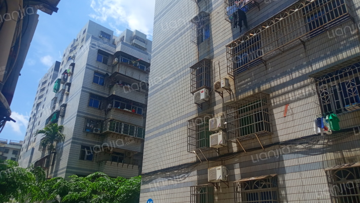 三优公寓外景图