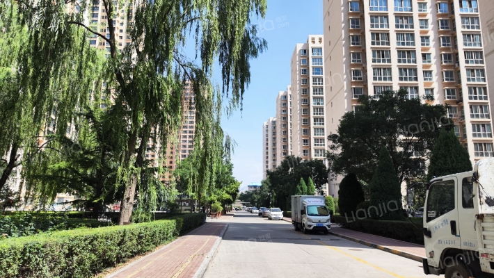 雅新小区外景图