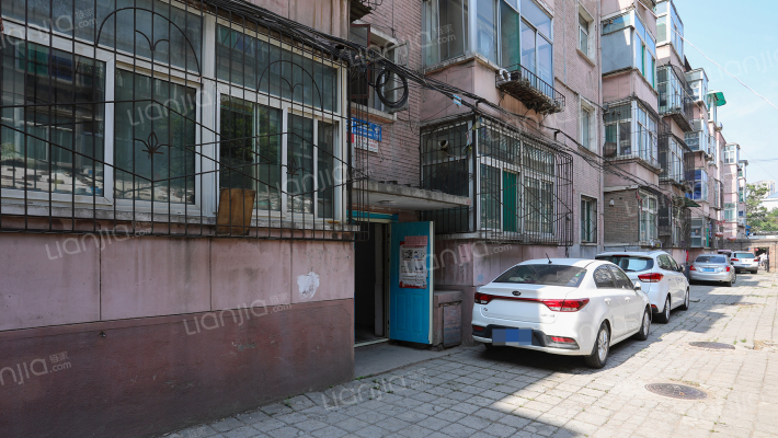 市交通局宿舍外景图