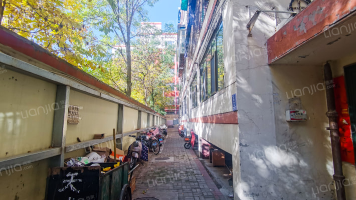 天龙宿舍外景图