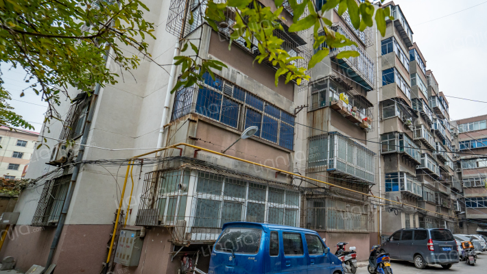 饮食公司院外景图