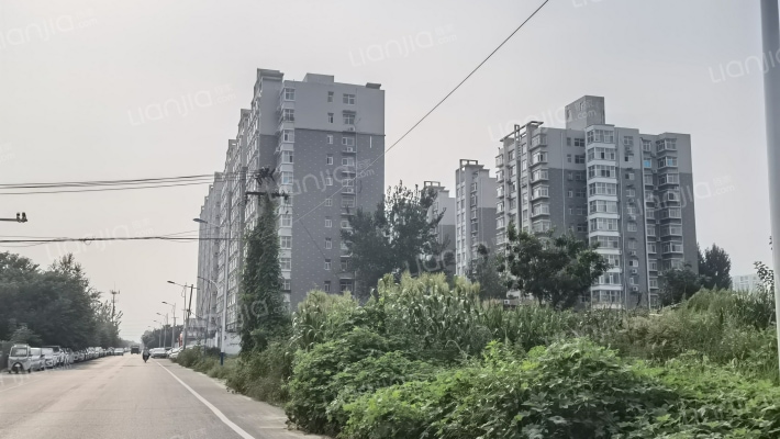 尹泰华府外景图