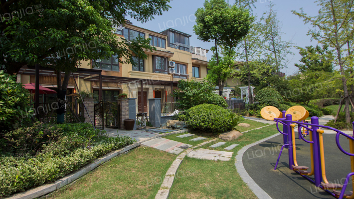 阿卡迪亚五区外景图