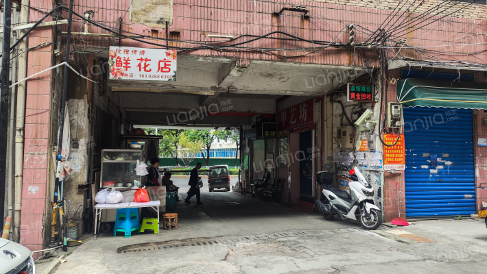 东方房开外景图