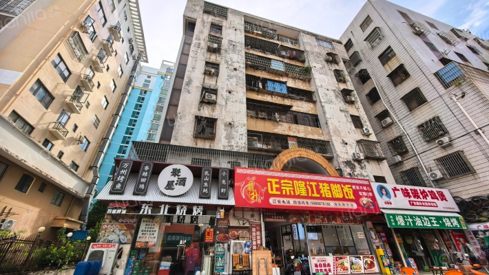 市粮食局宿舍外景图