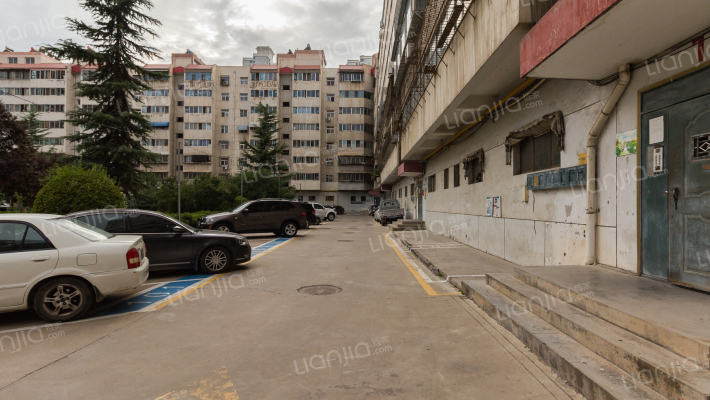 甘肃中医药大学杏苑小区外景图