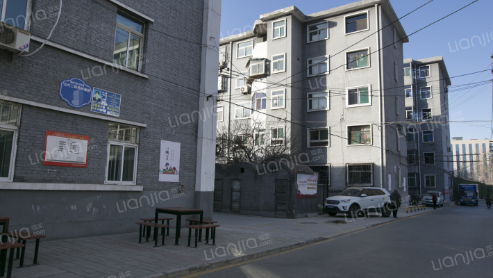 山大二院西院宿舍外景图