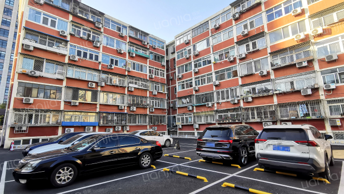 古城服务楼外景图