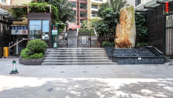 东部华庭外景图