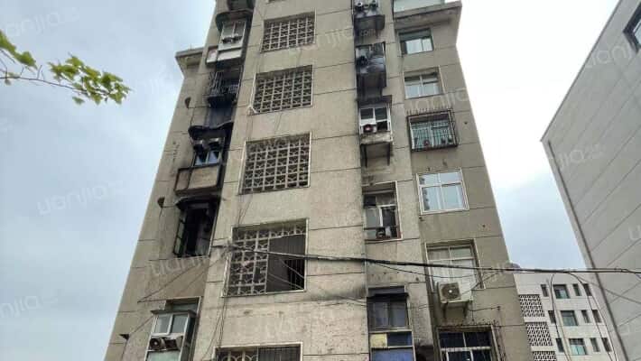 蔡家嘴还建楼社区外景图