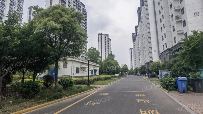 白云佳苑外景图