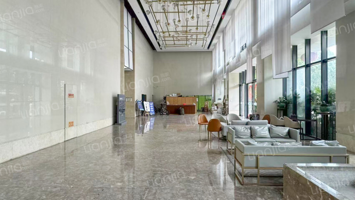 中润广场外景图