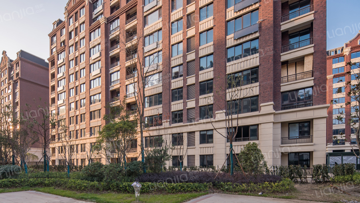 新城御府外景图