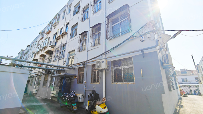 南实小宿舍外景图