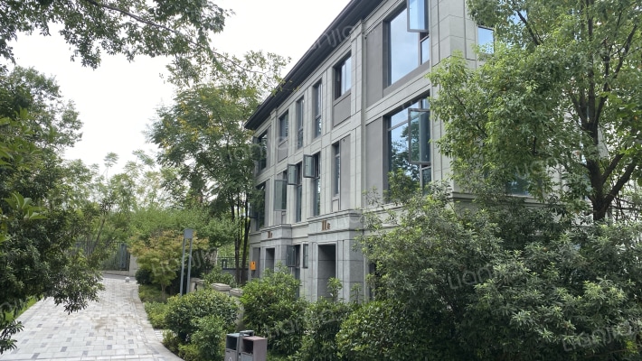 荣安柳岸潮鸣外景图