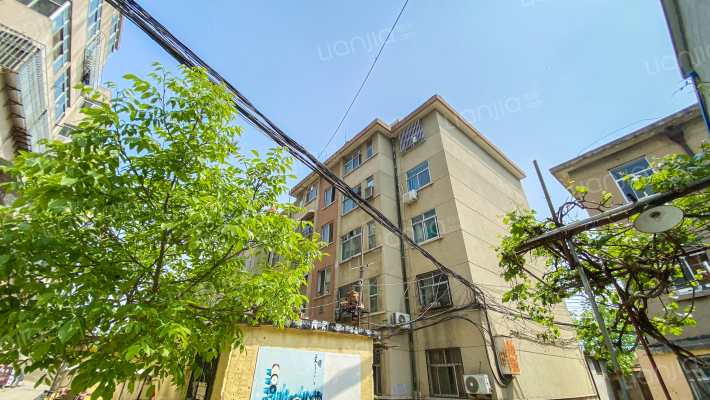 泰安印染厂宿舍楼外景图