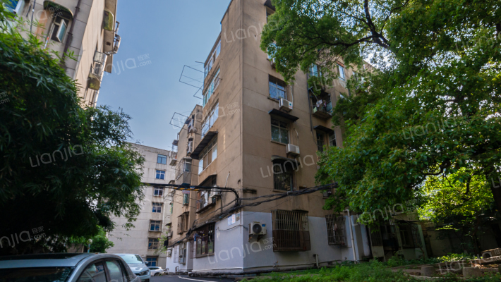 水果湖第一中学宿舍外景图