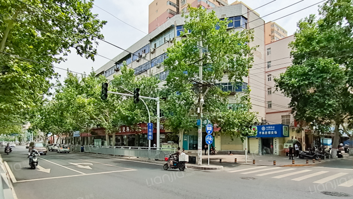 焊条厂家属院外景图