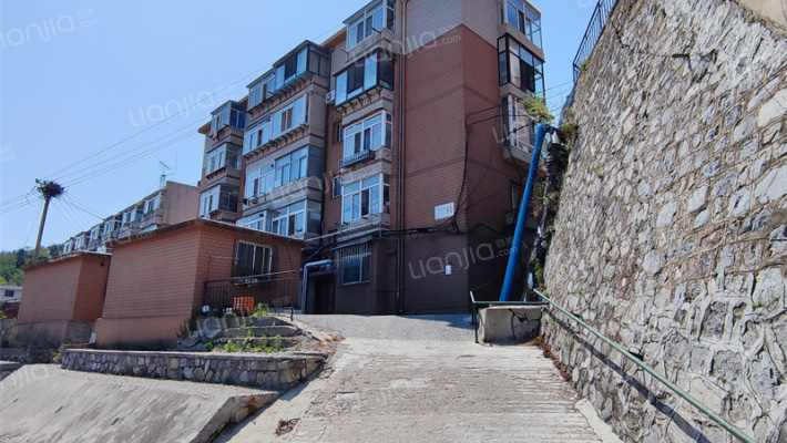 智勇西巷外景图