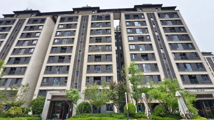 龙湖景粼天著外景图