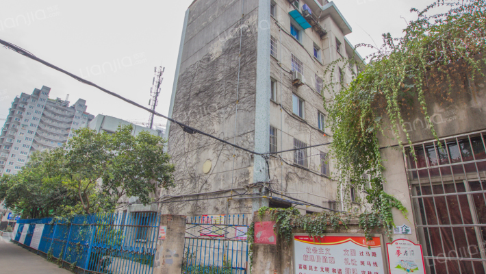 解放西路700号外景图