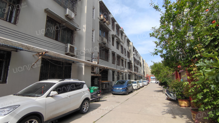 西坡南街国税局家属院外景图