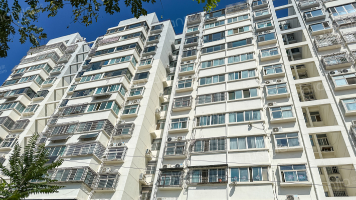 西南街滨湖小区C区外景图