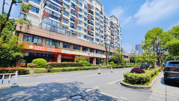 阳光城市花园B区外景图