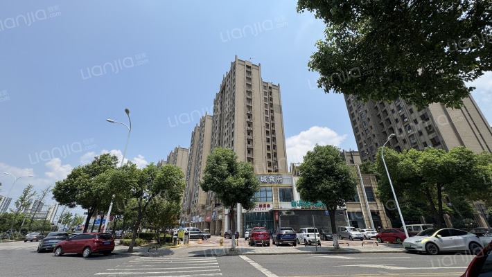 上实望府里外景图