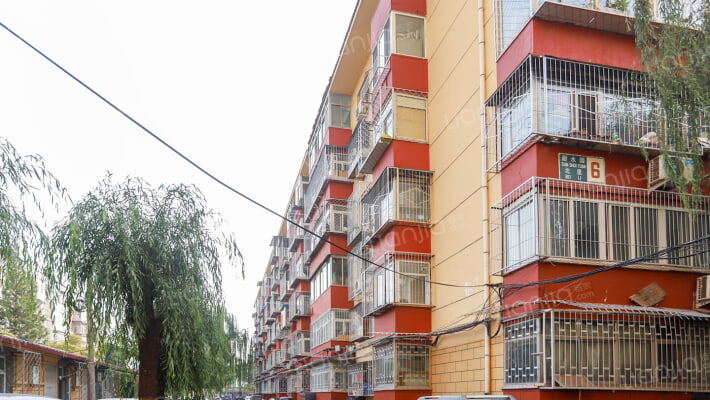 甜水园街外景图