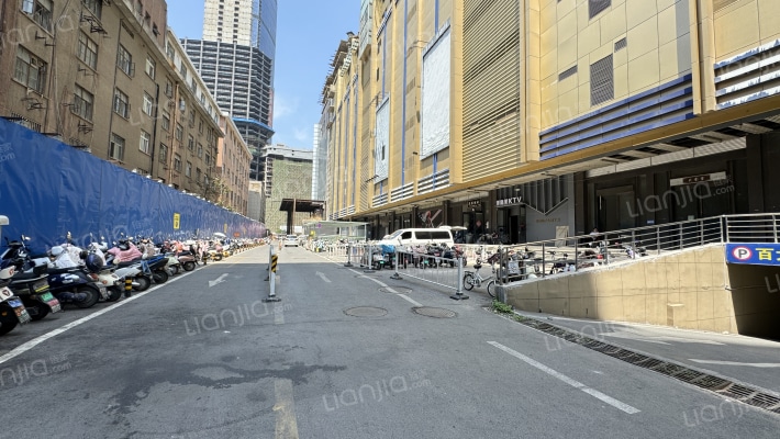 天成国贸中心外景图