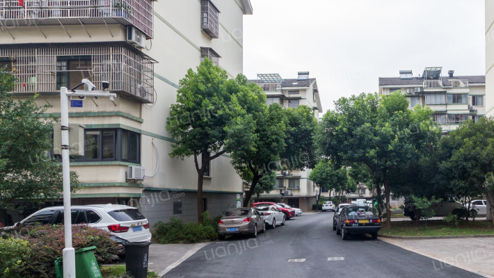 香莲公寓西区外景图