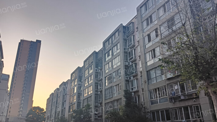 月亮湾小区外景图