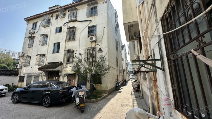 王长河头外景图