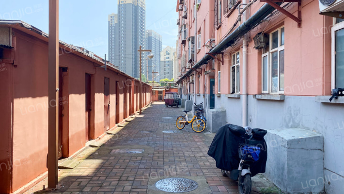 中药厂宿舍外景图