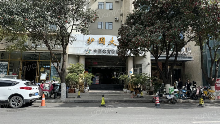 护国大厦外景图