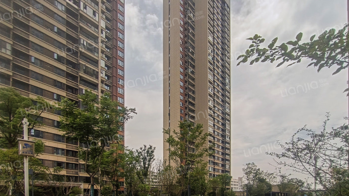 汉口澎湃城外景图